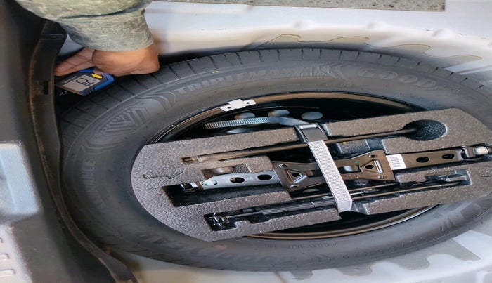 2024 Skoda KUSHAQ AMBITION 1.0L TSI MT, Petrol, Manual, 25,874 km, tyre