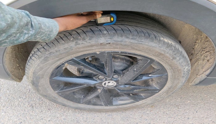 2024 Skoda KUSHAQ AMBITION 1.0L TSI MT, Petrol, Manual, 25,874 km, tyre