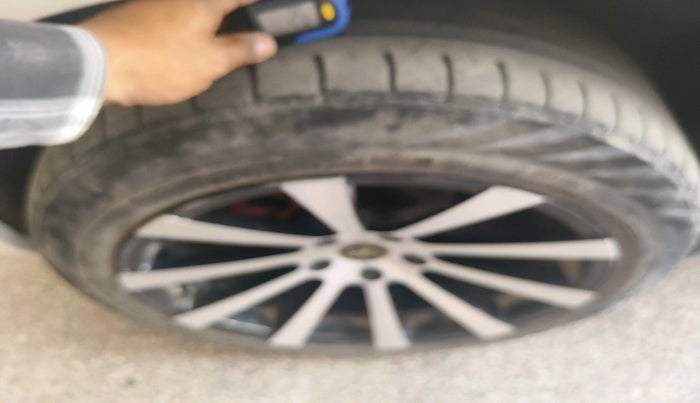 2022 Maruti BREZZA ZXI SMART HYBRID , Petrol, Manual, 35,240 km, tyre