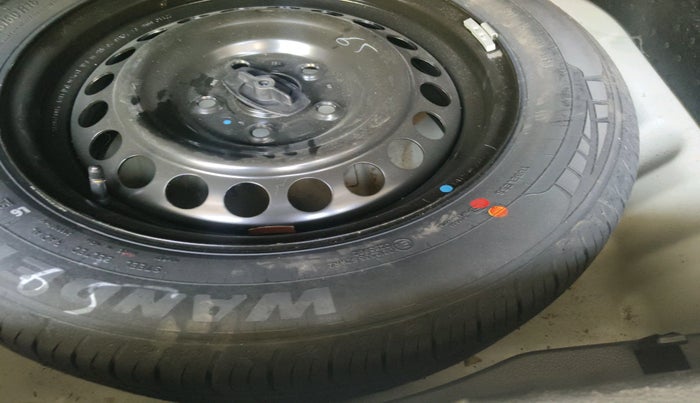 2022 Maruti BREZZA ZXI SMART HYBRID , Petrol, Manual, 35,240 km, tyre