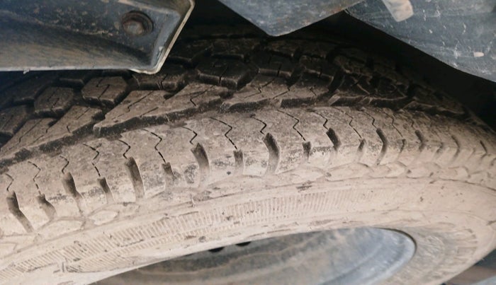 2020 Tata Harrier XZA PLUS 2.0L, Diesel, Automatic, 88,049 km, tyre