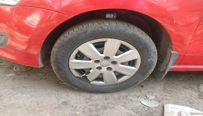 2012 Volkswagen Polo COMFORTLINE 1.2L PETROL, Petrol, Manual, 1,52,973 km, tyre