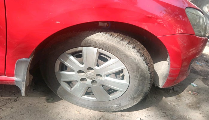 2012 Volkswagen Polo COMFORTLINE 1.2L PETROL, Petrol, Manual, 1,52,973 km, tyre