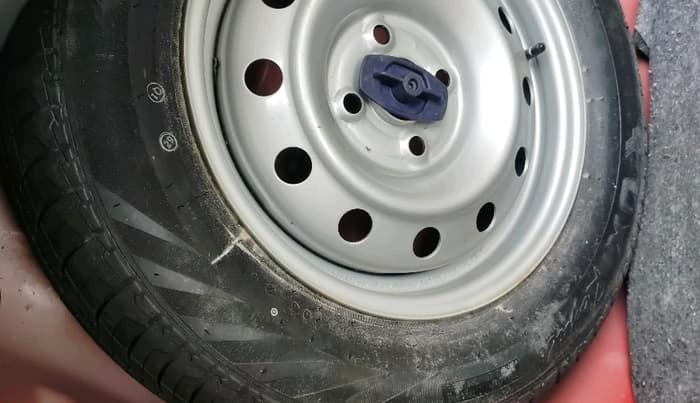 2022 Maruti Swift LXI, Petrol, Manual, 23,306 km, tyre