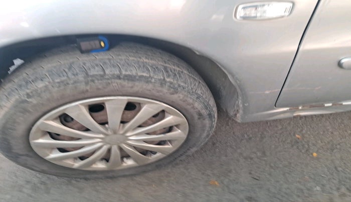 2015 Tata Indigo ECS LX TDI, Diesel, Manual, 1,23,077 km, tyre