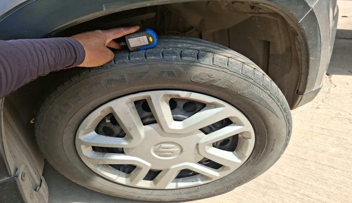 2016 Maruti Vitara Brezza VDI (O), Diesel, Manual, 1,49,673 km, tyre