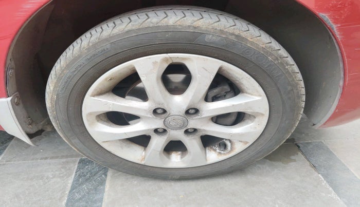 2017 Nissan Micra XV CVT, Petrol, Automatic, 82,560 km, tyre