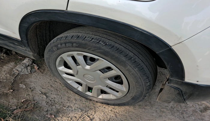 2019 Maruti Vitara Brezza VDI, Diesel, Manual, 1,04,523 km, tyre