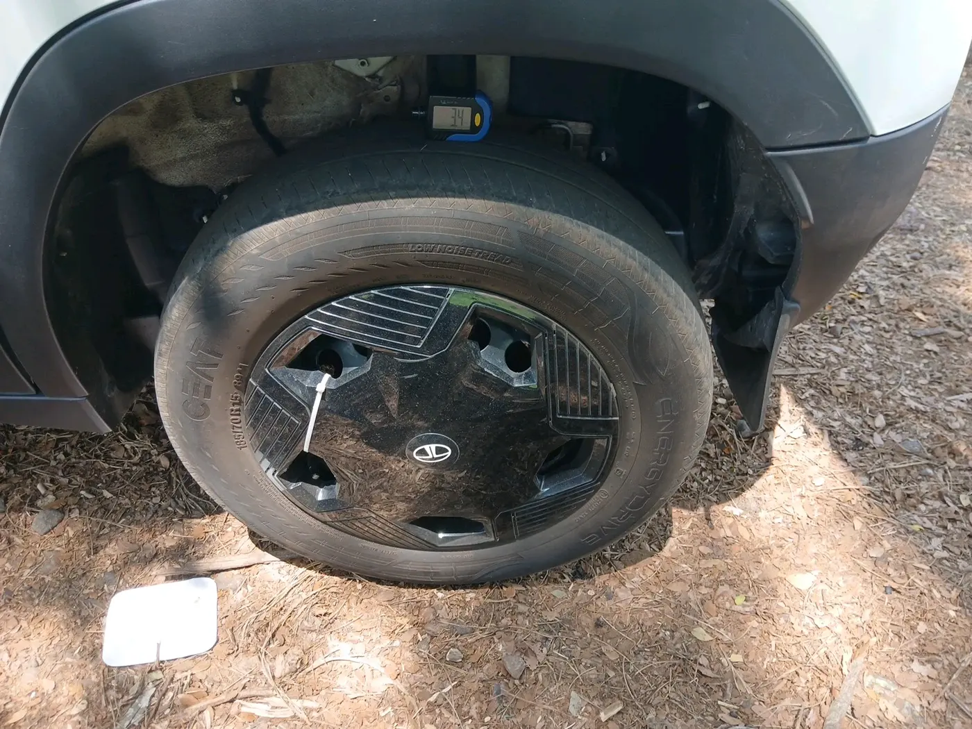 2025 Tata PUNCH EV SMART PLUS 3.3, Electric, Automatic, 32,807 km, tyre