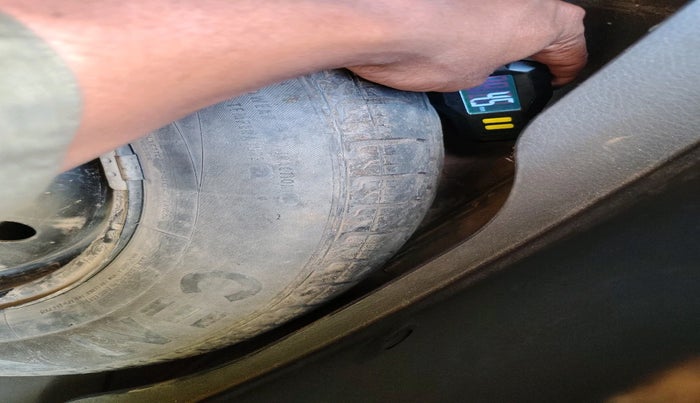 2016 Maruti Swift Dzire VDI (O), Diesel, Manual, 1,29,335 km, tyre