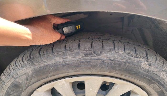 2016 Maruti Swift Dzire VDI (O), Diesel, Manual, 1,29,335 km, tyre