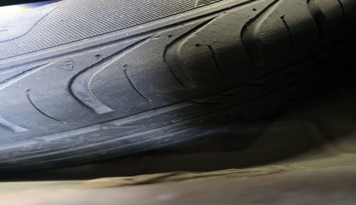 2014 Volkswagen Polo HIGHLINE1.5L, Diesel, Manual, 73,422 km, tyre