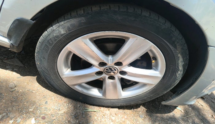 2014 Volkswagen Polo HIGHLINE1.5L, Diesel, Manual, 73,422 km, tyre