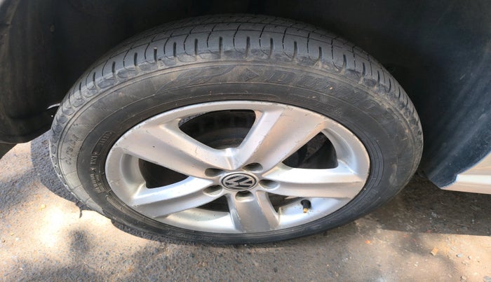 2014 Volkswagen Polo HIGHLINE1.5L, Diesel, Manual, 73,422 km, tyre