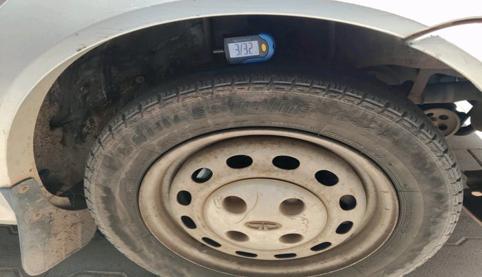 2005 Tata Indica V2 DLS, Diesel, Manual, 1,00,910 km, tyre