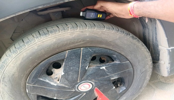 2019 Maruti Vitara Brezza VDI, Diesel, Manual, 1,20,234 km, tyre