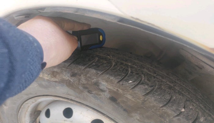 2014 Maruti Wagon R 1.0 LXI, Petrol, Manual, 1,02,328 km, tyre