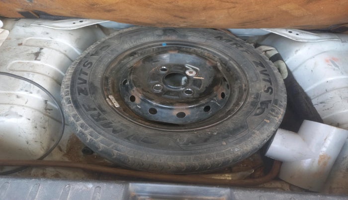 2016 Maruti Alto 800 LXI, Petrol, Manual, 1,30,728 km, tyre