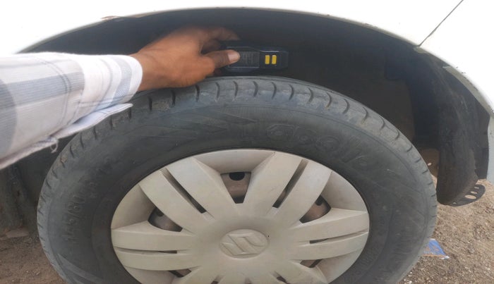 2016 Maruti Alto 800 LXI, Petrol, Manual, 1,30,728 km, tyre