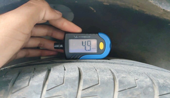 2016 Ford Ecosport TITANIUM 1.5L DIESEL, Diesel, Manual, 1,04,200 km, tyre