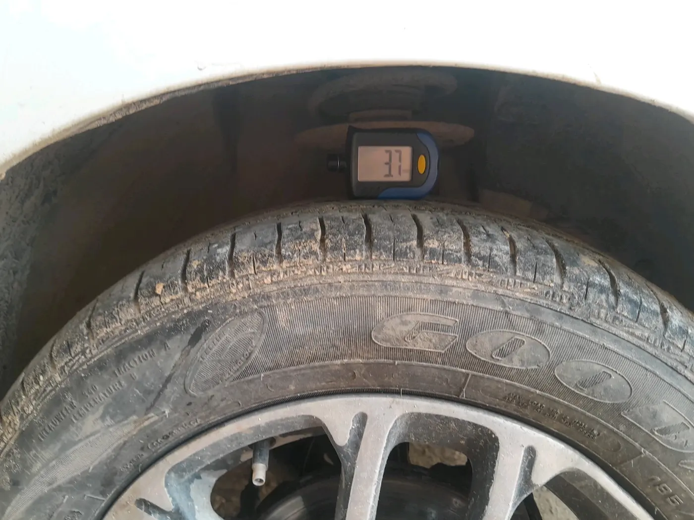 2019 Maruti Swift VDI, Diesel, Manual, 1,06,065 km, tyre