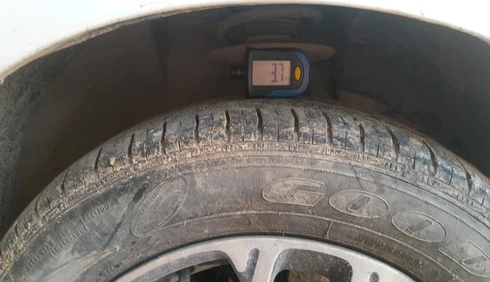 2019 Maruti Swift VDI, Diesel, Manual, 1,06,065 km, tyre