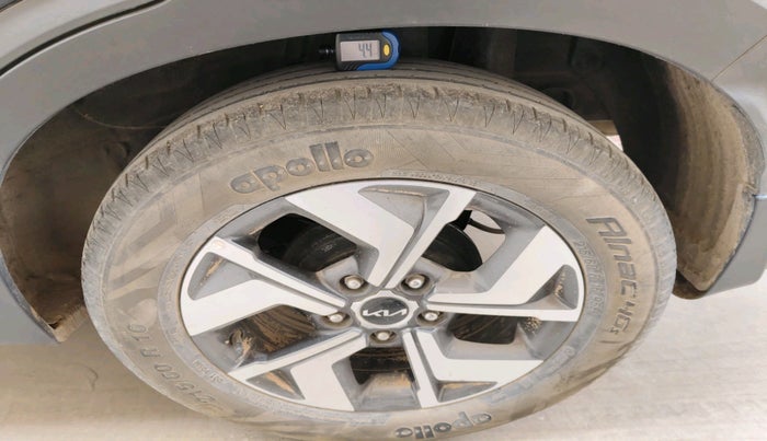 2021 KIA SONET HTX 1.5, Diesel, Manual, 68,993 km, tyre