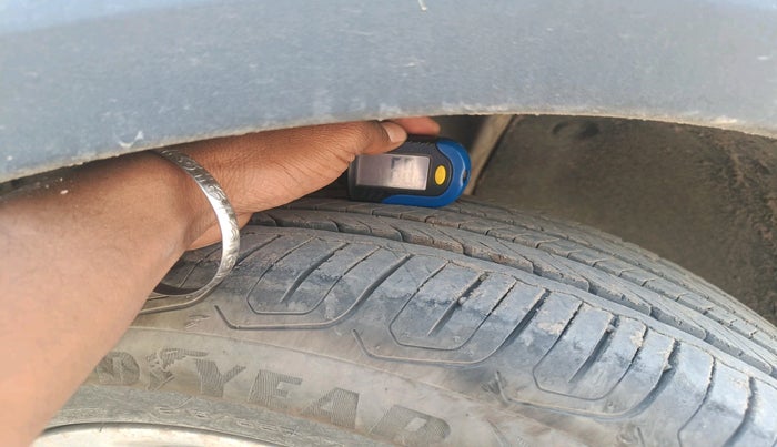 2024 MG ASTOR Select 1.5 MT (Ivory), Petrol, Manual, 6,520 km, tyre