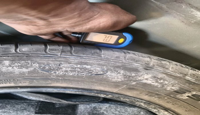 2021 KIA SONET HTX 1.0 IMT, Petrol, Manual, 48,829 km, tyre