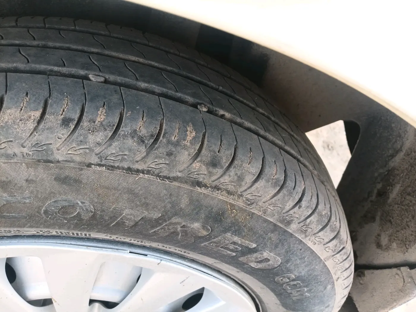 2024 Maruti Swift LXi, Petrol, Manual, 22,151 km, tyre