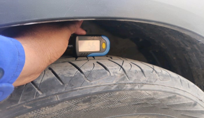 2023 KIA CARENS PREMIUM 1.5 DIESEL IMT 7 STR, Diesel, Manual, 57,652 km, tyre