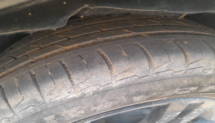 2020 Maruti Vitara Brezza ZDI PLUS, Diesel, Manual, 1,12,590 km, tyre