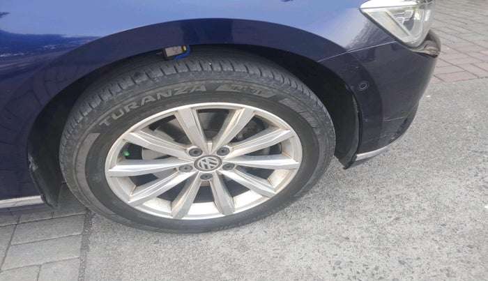 2018 Volkswagen Passat HIGHLINE DSG, Diesel, Automatic, 42,324 km, tyre