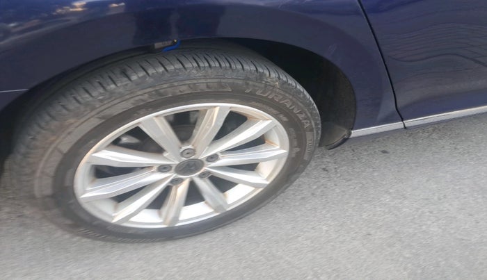 2018 Volkswagen Passat HIGHLINE DSG, Diesel, Automatic, 42,324 km, tyre