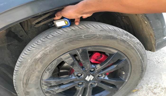 2018 Maruti Vitara Brezza ZDI PLUS AMT, Diesel, Automatic, 1,12,226 km, tyre