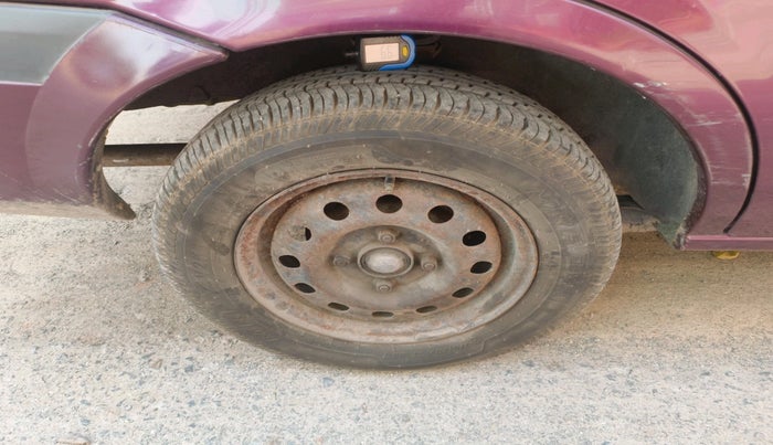 2006 Ford Ikon 1.3 FLAIR PETROL, Petrol, Manual, 71,413 km, tyre