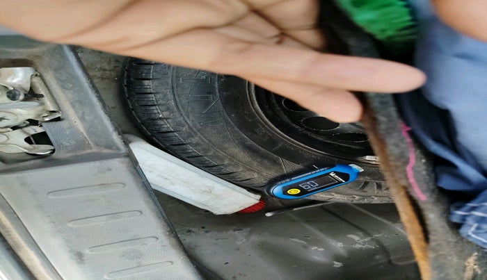 2015 Maruti Alto 800 VXI, Petrol, Manual, 1,785 km, tyre