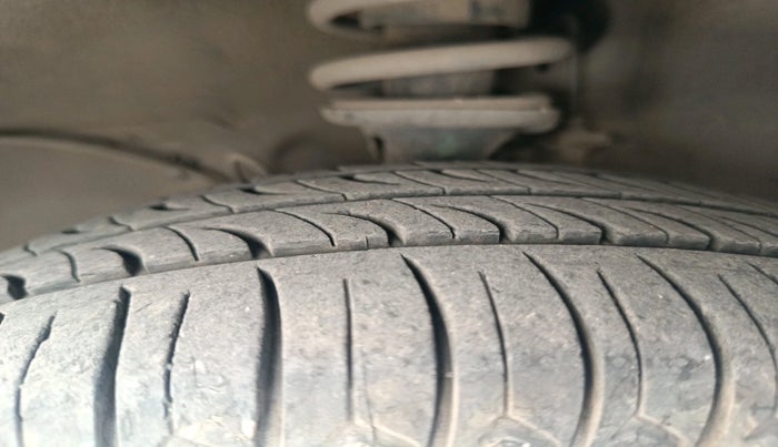 2020 Maruti Alto VXI, Petrol, Manual, 68,543 km, tyre