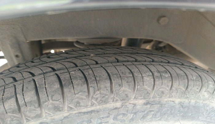 2020 Maruti Alto VXI, Petrol, Manual, 68,543 km, tyre