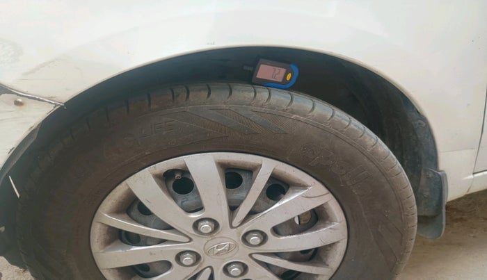 2013 Hyundai Grand i10 MAGNA 1.2 KAPPA VTVT, Petrol, Manual, 1,05,110 km, tyre