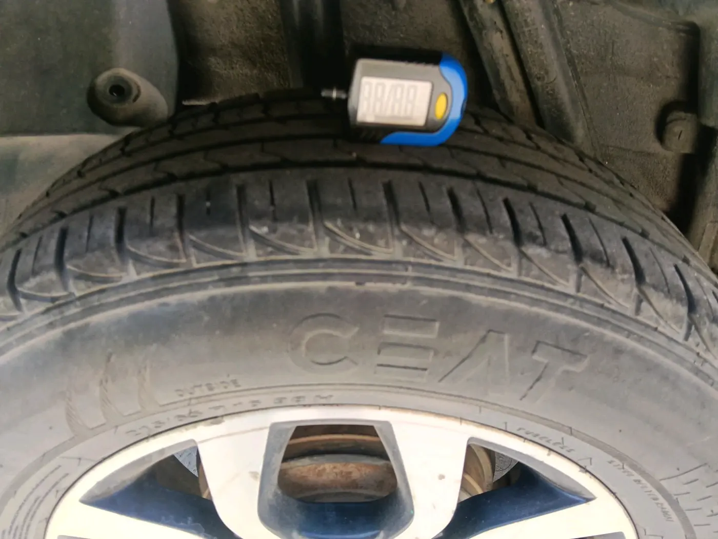 2014 Nissan Terrano XL O (D), Diesel, Manual, 1,14,590 km, tyre
