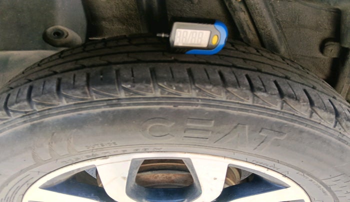 2014 Nissan Terrano XL O (D), Diesel, Manual, 1,14,590 km, tyre