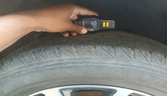 2021 Mahindra XUV500 W11, Diesel, Manual, 64,808 km, tyre