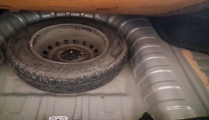 2013 Nissan Sunny XL, Petrol, Manual, 66,911 km, tyre