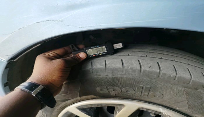 2012 Maruti SX4 VXI, Petrol, Manual, 1,71,723 km, tyre