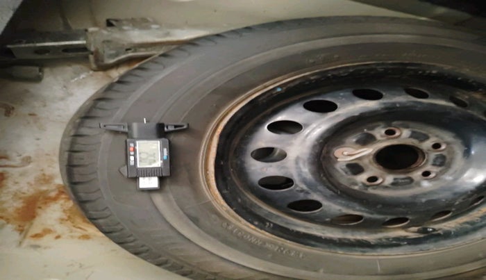 2012 Maruti SX4 VXI, Petrol, Manual, 1,71,723 km, tyre