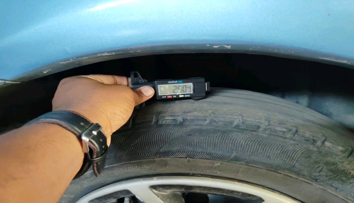 2012 Maruti SX4 VXI, Petrol, Manual, 1,71,723 km, tyre