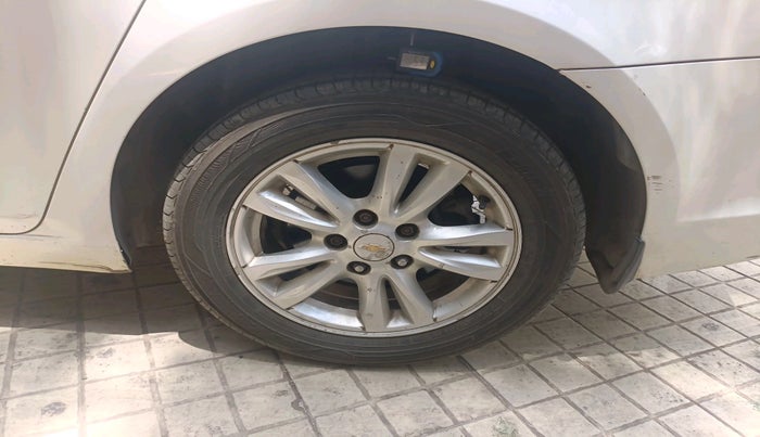 2015 Chevrolet Cruze LTZ AT, Diesel, Automatic, 95,865 km, tyre