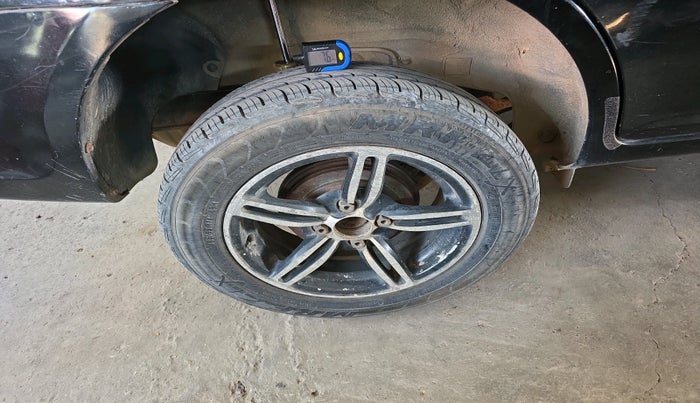 2006 Hyundai Verna XI, Petrol, Manual, 96,631 km, tyre