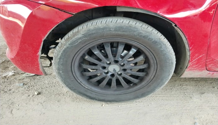 2017 Maruti Baleno DELTA PETROL 1.2, Petrol, Manual, 1,13,063 km, tyre